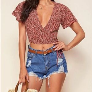 SHEIN Surplice Neck Knot Side Allover Plant Print Top